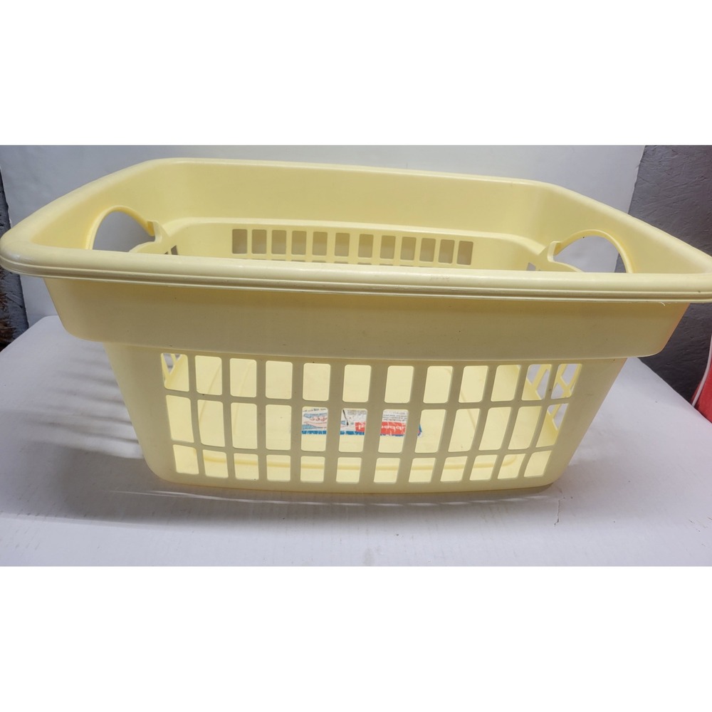 Vintage Rubbermaid Laundry Basket Rectangular Cream Plastic 23x18x10 USA Made